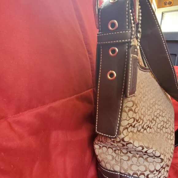 Coach Signature Jacquard F3K-6376 Crossbody - Picture 3 of 11